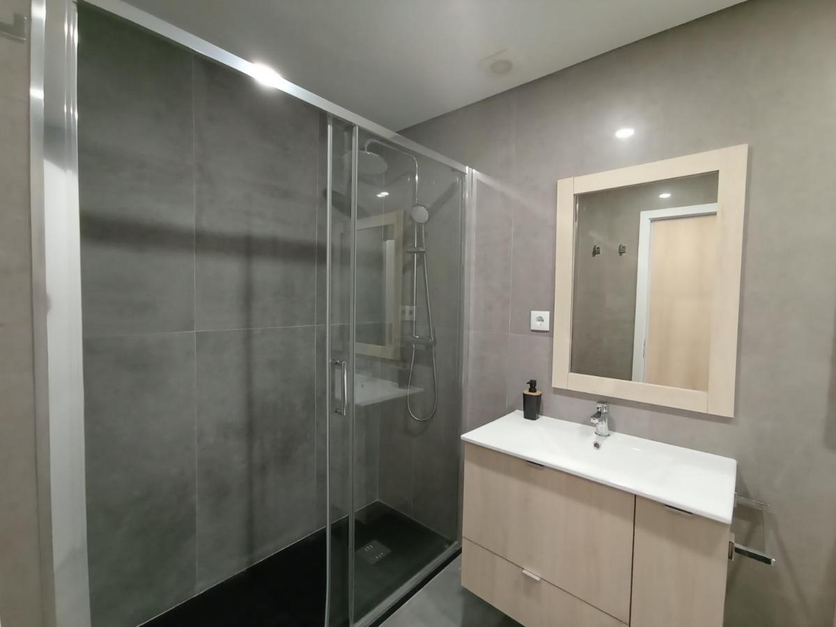 715 Gale Apartment Wi-Fi, Estacionamento 포르투 외부 사진
