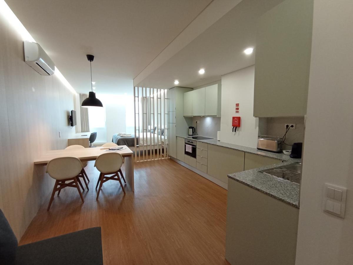 715 Gale Apartment Wi-Fi, Estacionamento 포르투 외부 사진