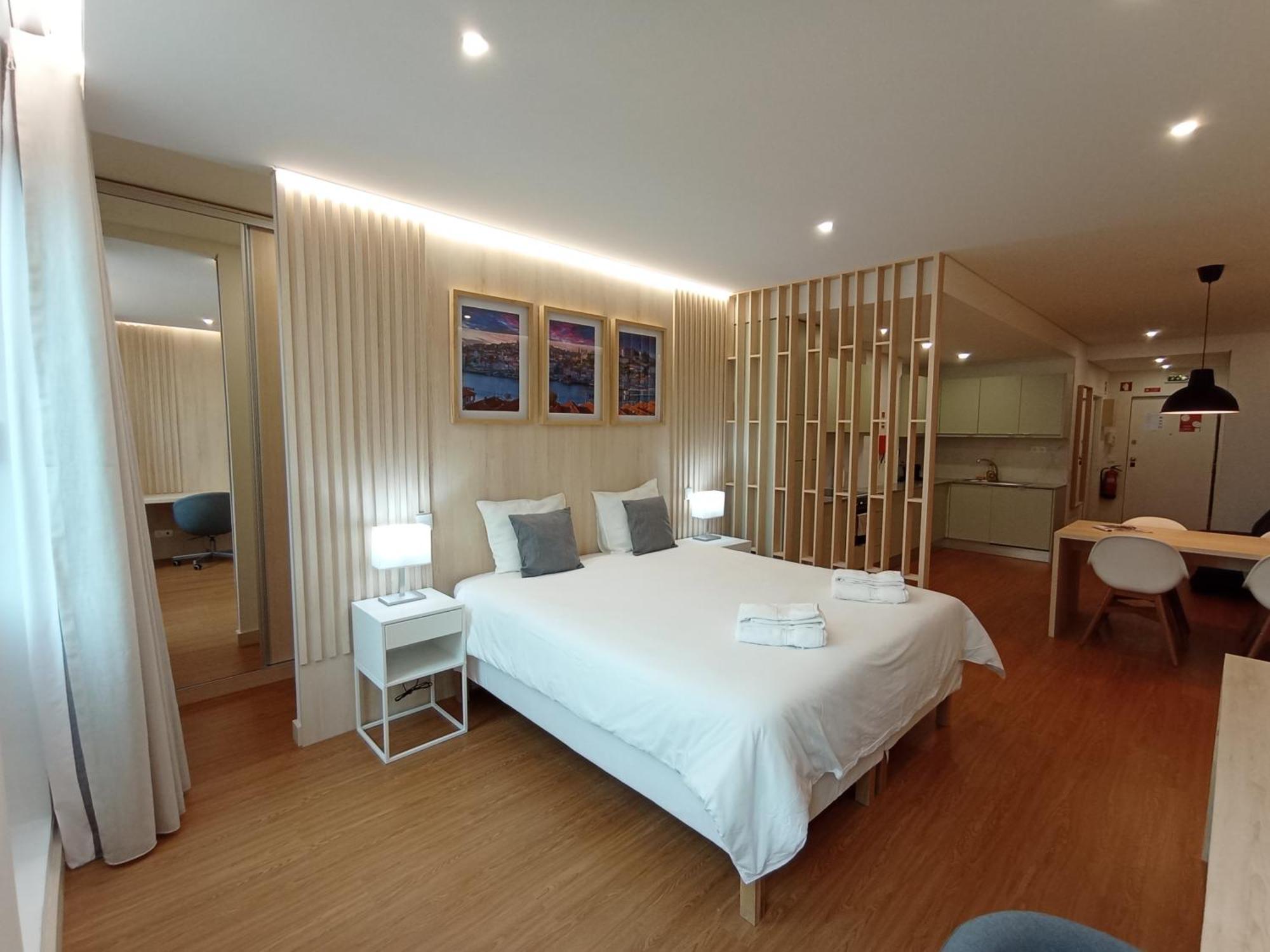715 Gale Apartment Wi-Fi, Estacionamento 포르투 외부 사진